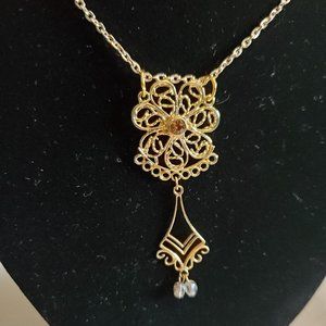 18" Gold Tone Open Style Ethnic Theme Necklace NWT